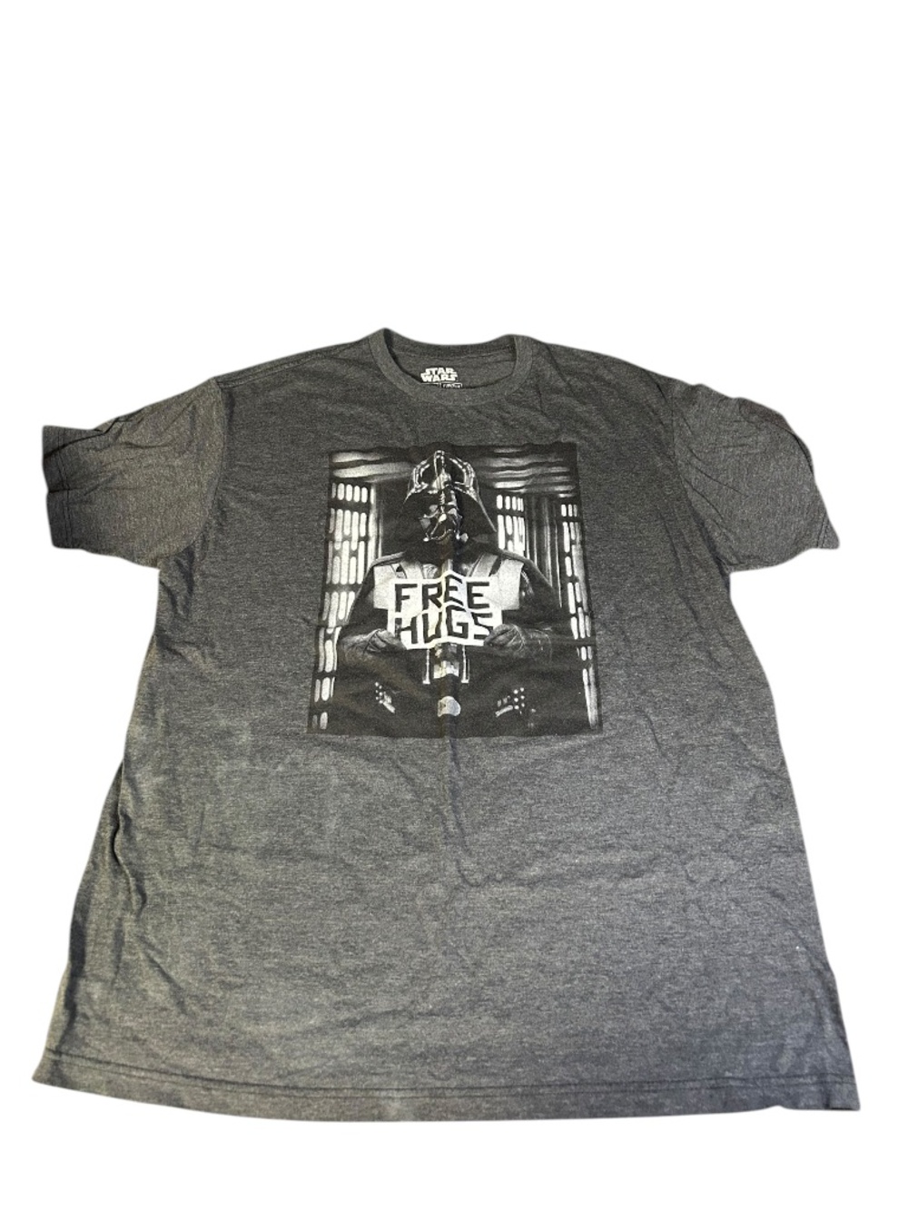 Star Wars Darth Vader Free Hugs T-Shirt | XL Charcoal Gray Heather Graphic Tee |